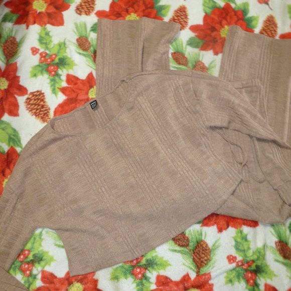 Relaxed Fit Set: Long Sleeve Crop Top Drop Shoulder & Wide pants NOWT Sz 6 M - Picture 8 of 12